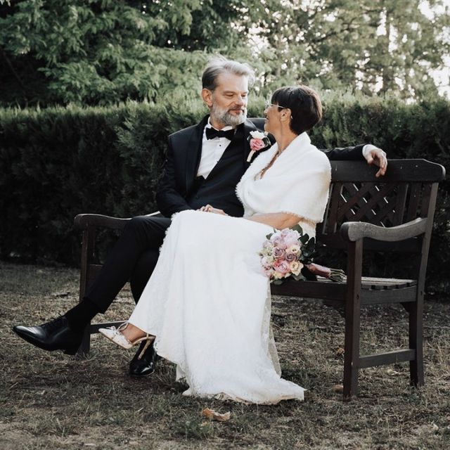 Souvenir du mariage de S & X !

Lieu de réception :  @chateaudefontenay_touraine 
Traiteur : @lbtraiteurpompoire 
Fleuriste : @lejardindeblaise 
Photographe : @hakimsyd 
Vidéaste : @barbaragoutteprod 
Maquilleuse : @charlottebordeaumua 
Coiffeuse : @lhairdaudrey 
Coordination Jour J : @sp_wedding_event 

#wedding #weddingday #wedding2022 #wedding2023 #mariage2023 #mariage2022 #inspirationsmariage #mariages #weddingplanner #mariagecentrevaldeloire